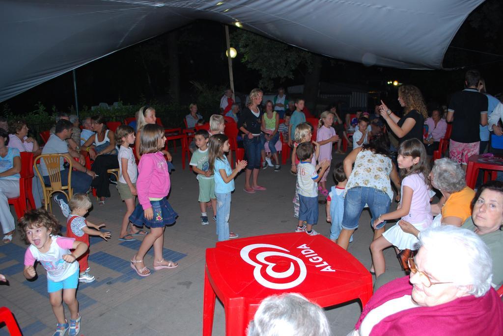 Dkamping Village - International Camping Ispra Εξωτερικό φωτογραφία